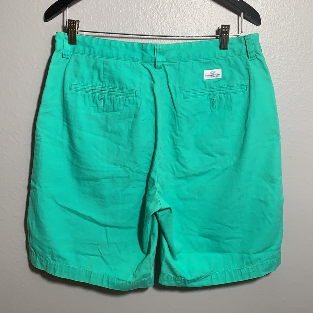 Vineyard Vines shorts size 33 - Picture 3 of 5